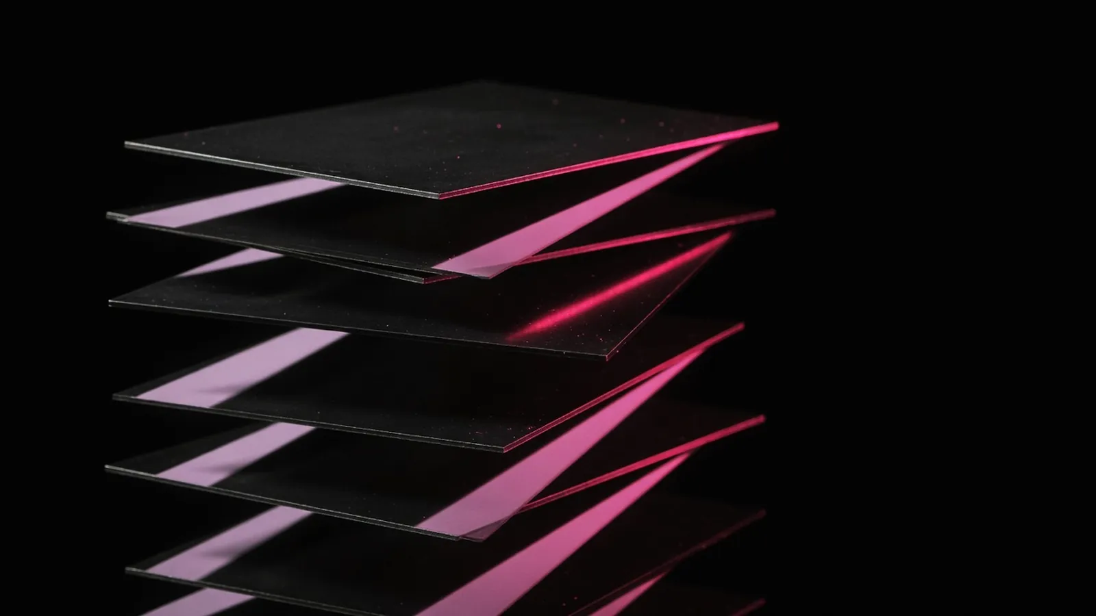 Six magenta layers on black, what is included in managed hosting